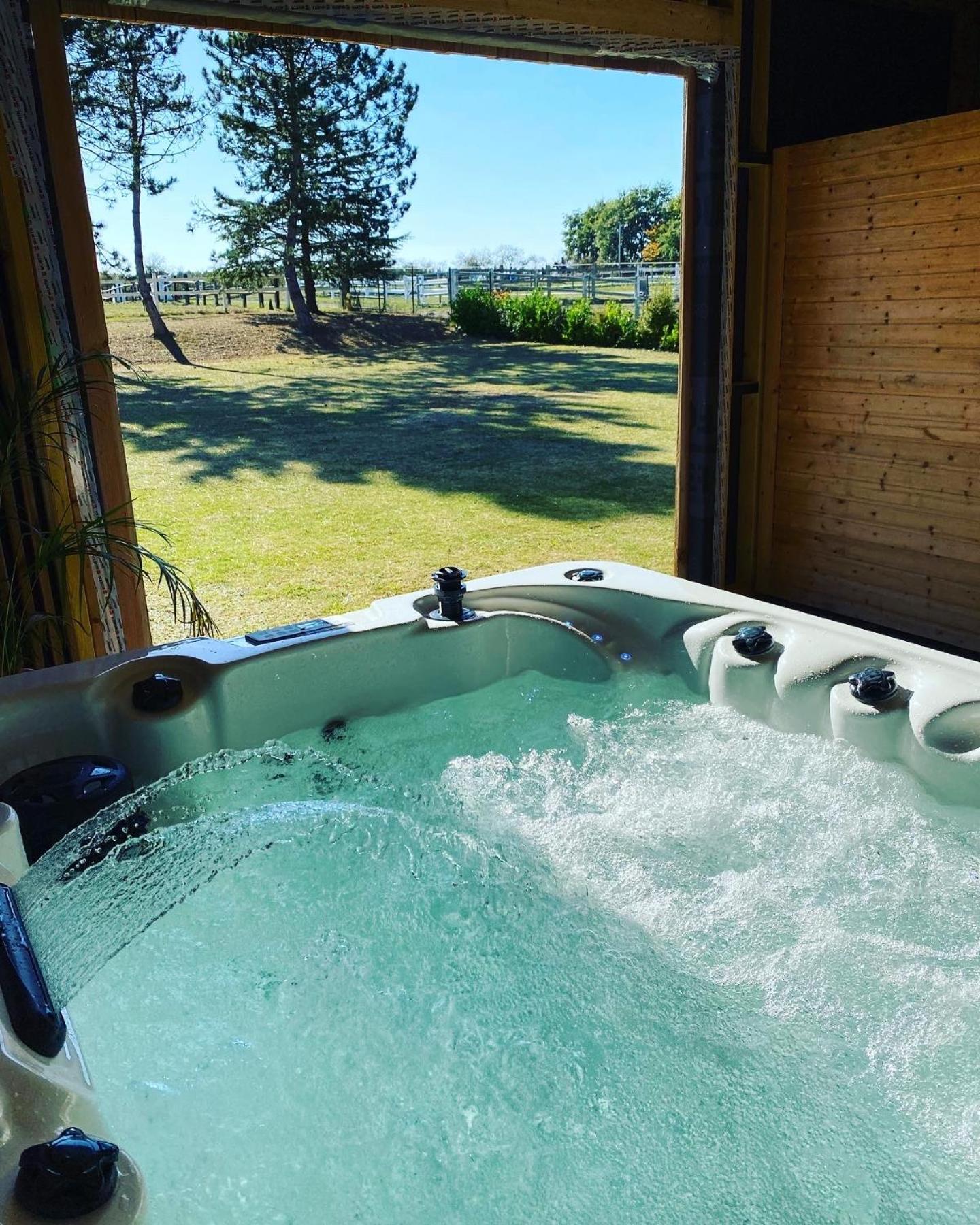 Kourline Villalunoterie Futuroscope Piscine Spa Oyre Luaran gambar