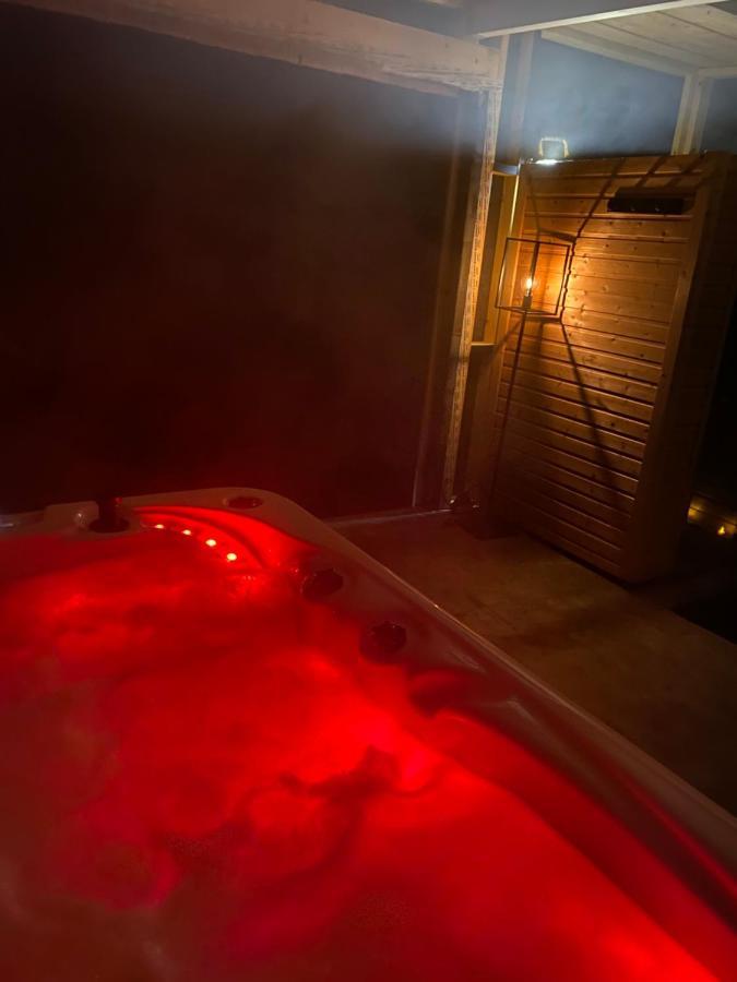 Kourline Villalunoterie Futuroscope Piscine Spa Oyre Luaran gambar
